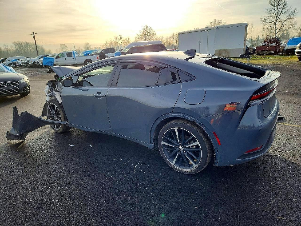 2023 Toyota Prius Le - Image 2