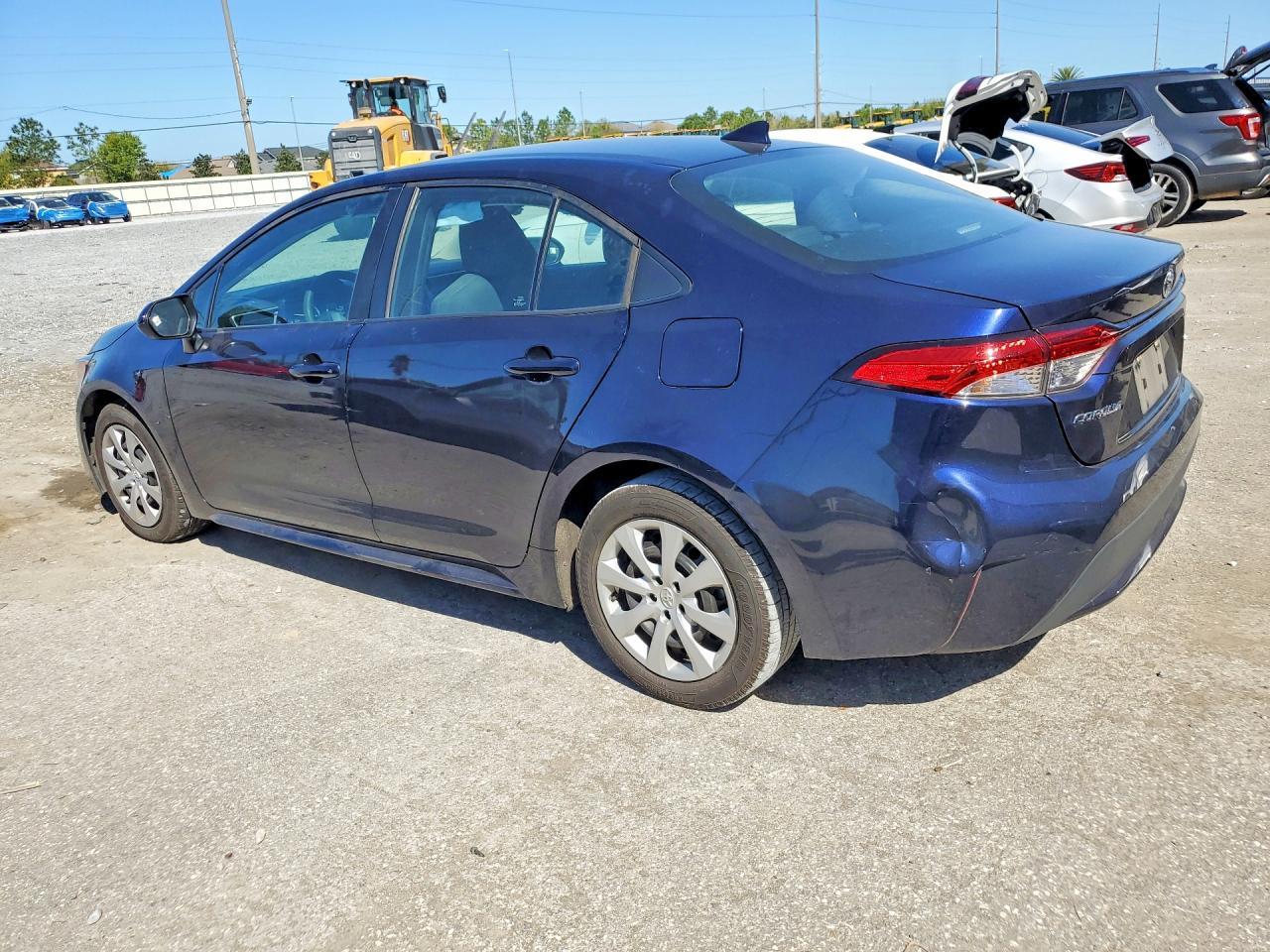 2022 Toyota Corolla Le - Image 2