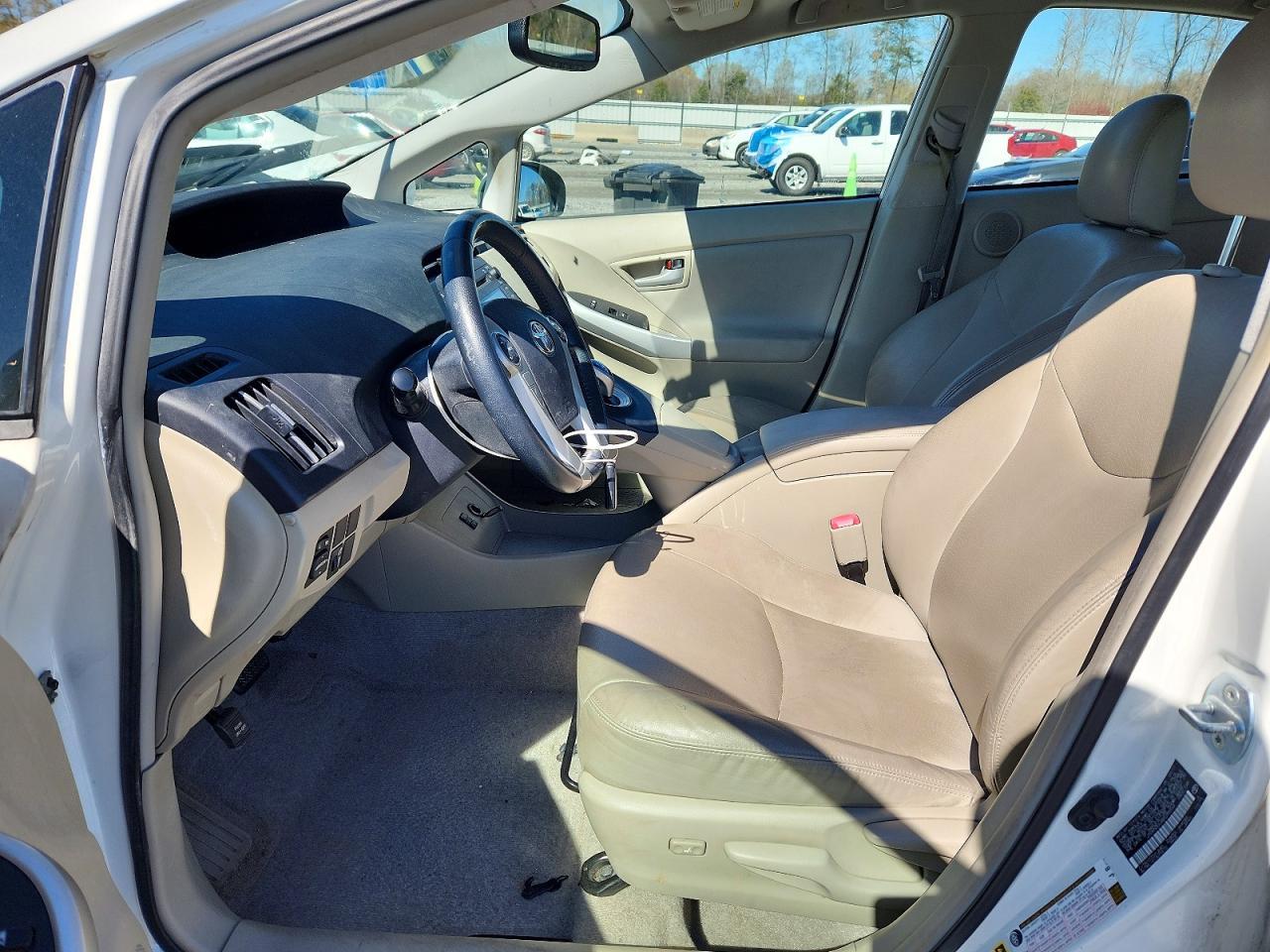 2011 Toyota Prius Four - Image 7