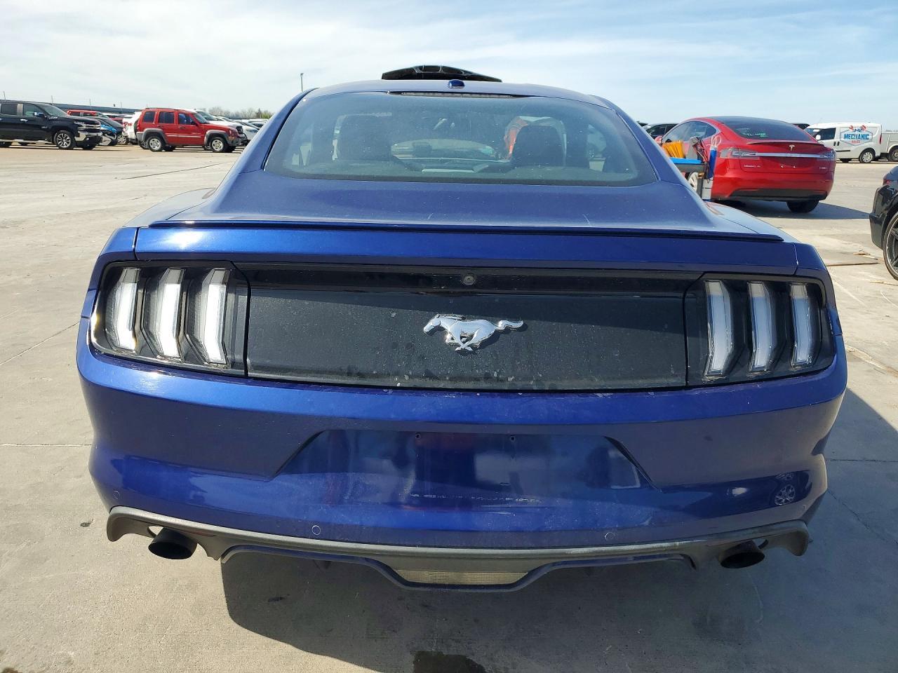 2016 Ford Mustang - Фото 6