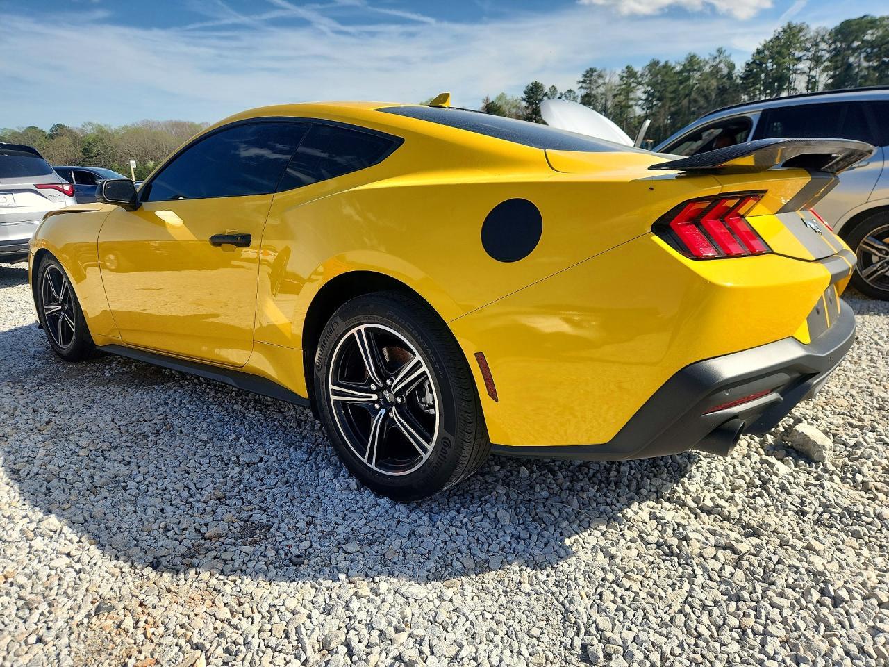 2024 Ford Mustang - Фото 2