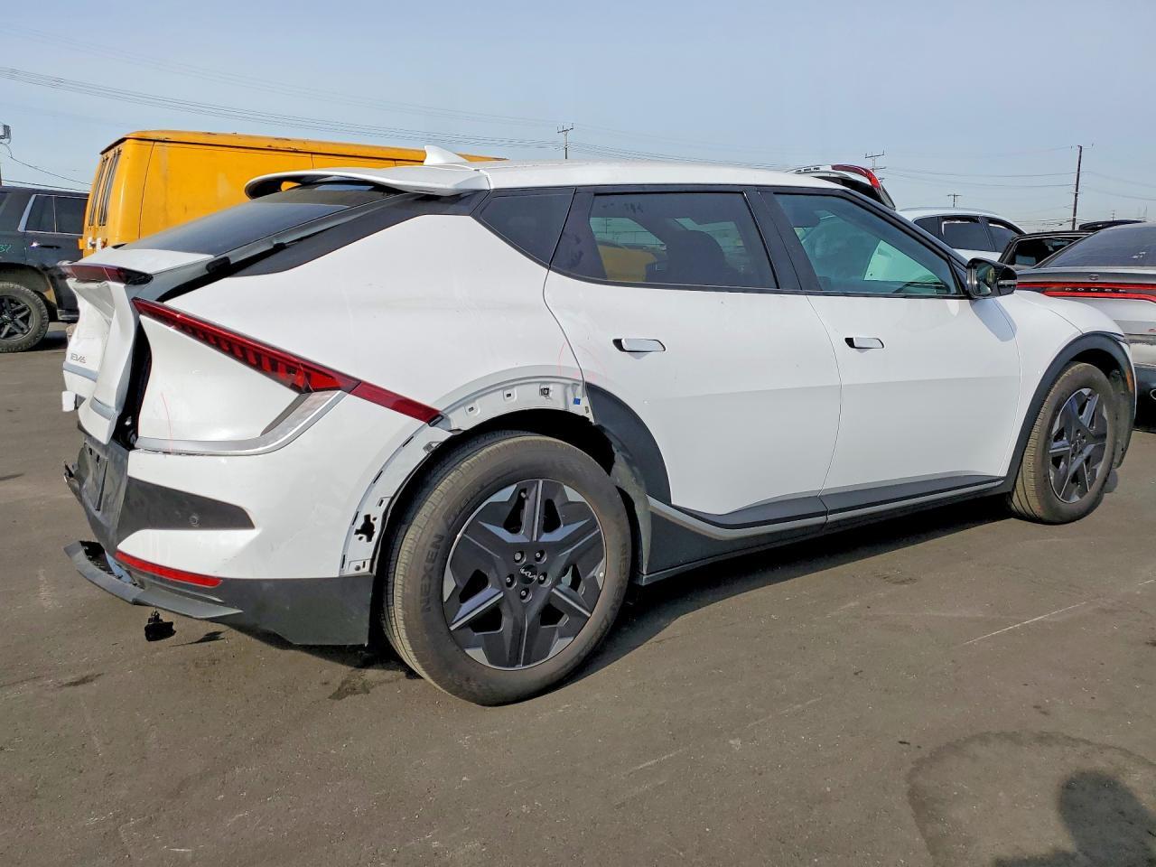 2025 Kia Ev6 Light - Image 3