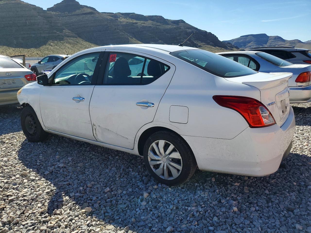 2019 Nissan Versa Sv - Фото 2