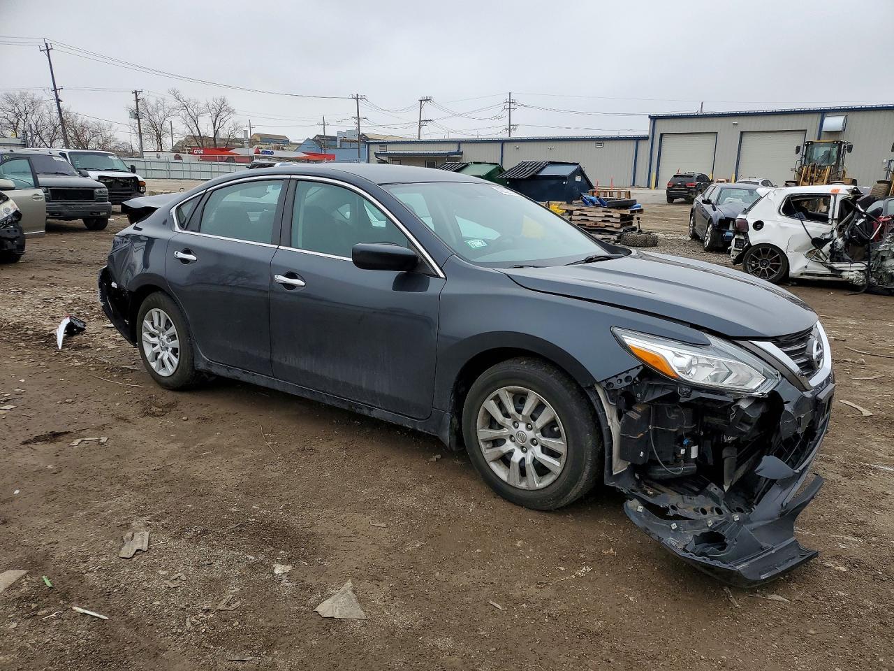 2017 Nissan Altima 2.5 S - Фото 4