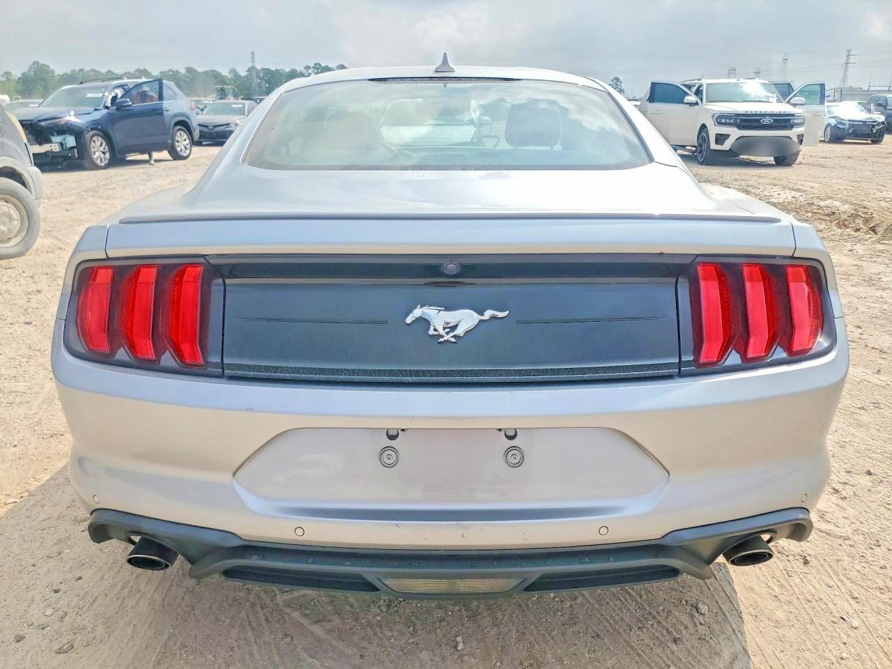 2023 Ford Mustang - Фото 6