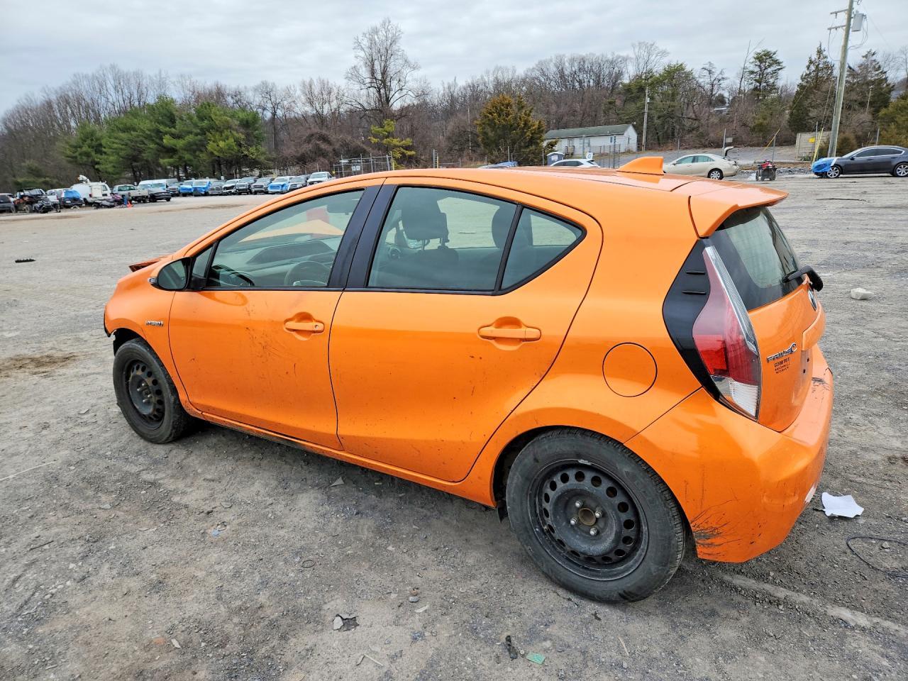 2015 Toyota Prius C Two - Фото 2