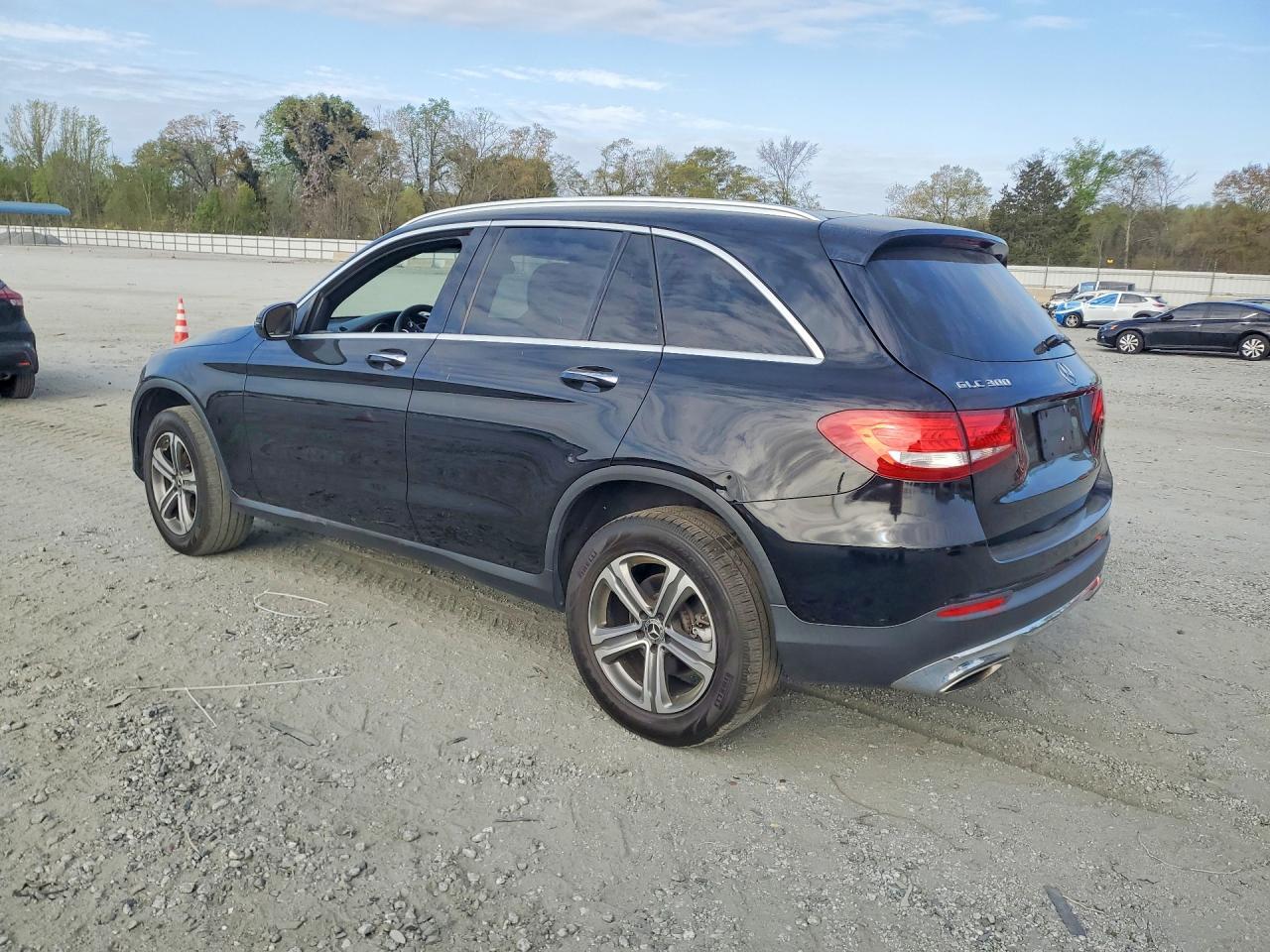 2018 Mercedes-Benz Glc 300 - Фото 2