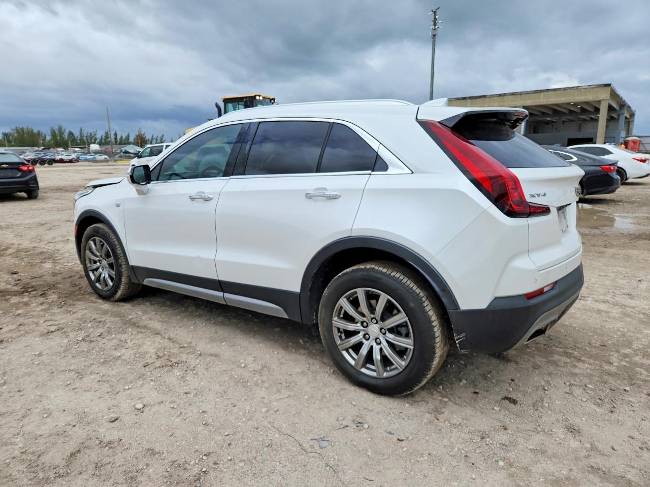 2022 Cadillac Xt4 Premium Luxury - Фото 2