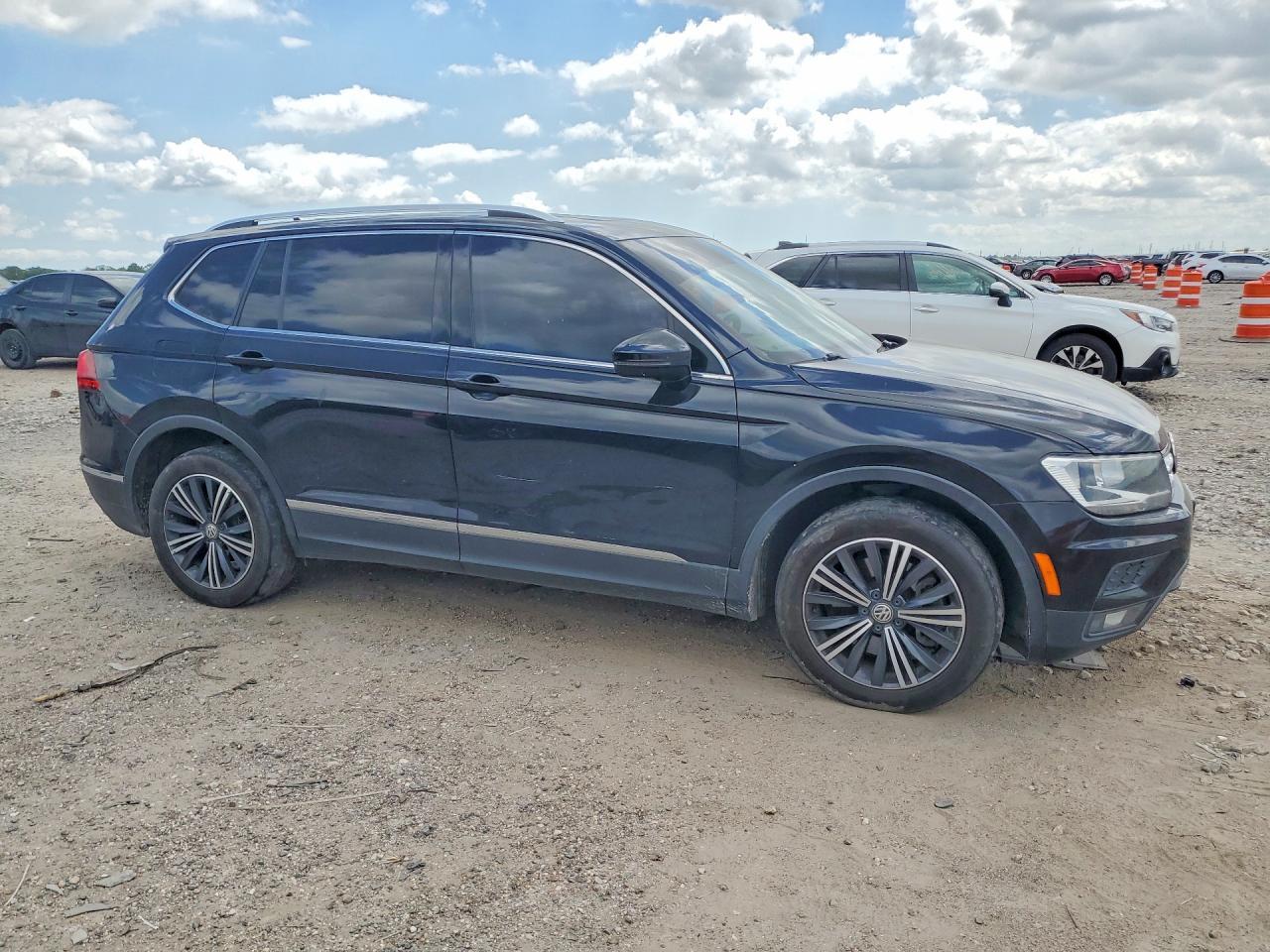 2018 Volkswagen Tiguan Se - Image 4