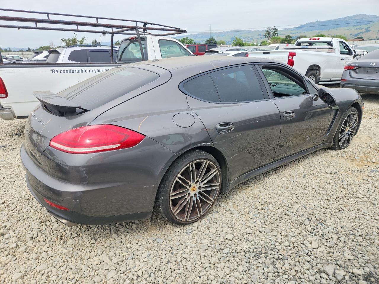 2015 Porsche Panamera 2 - Фото 3