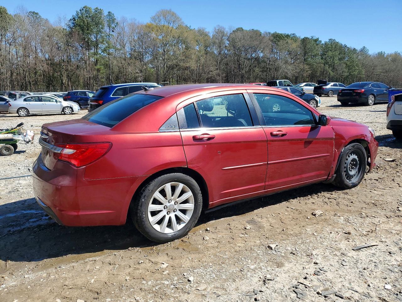 2014 Chrysler 200 Touring - Фото 3