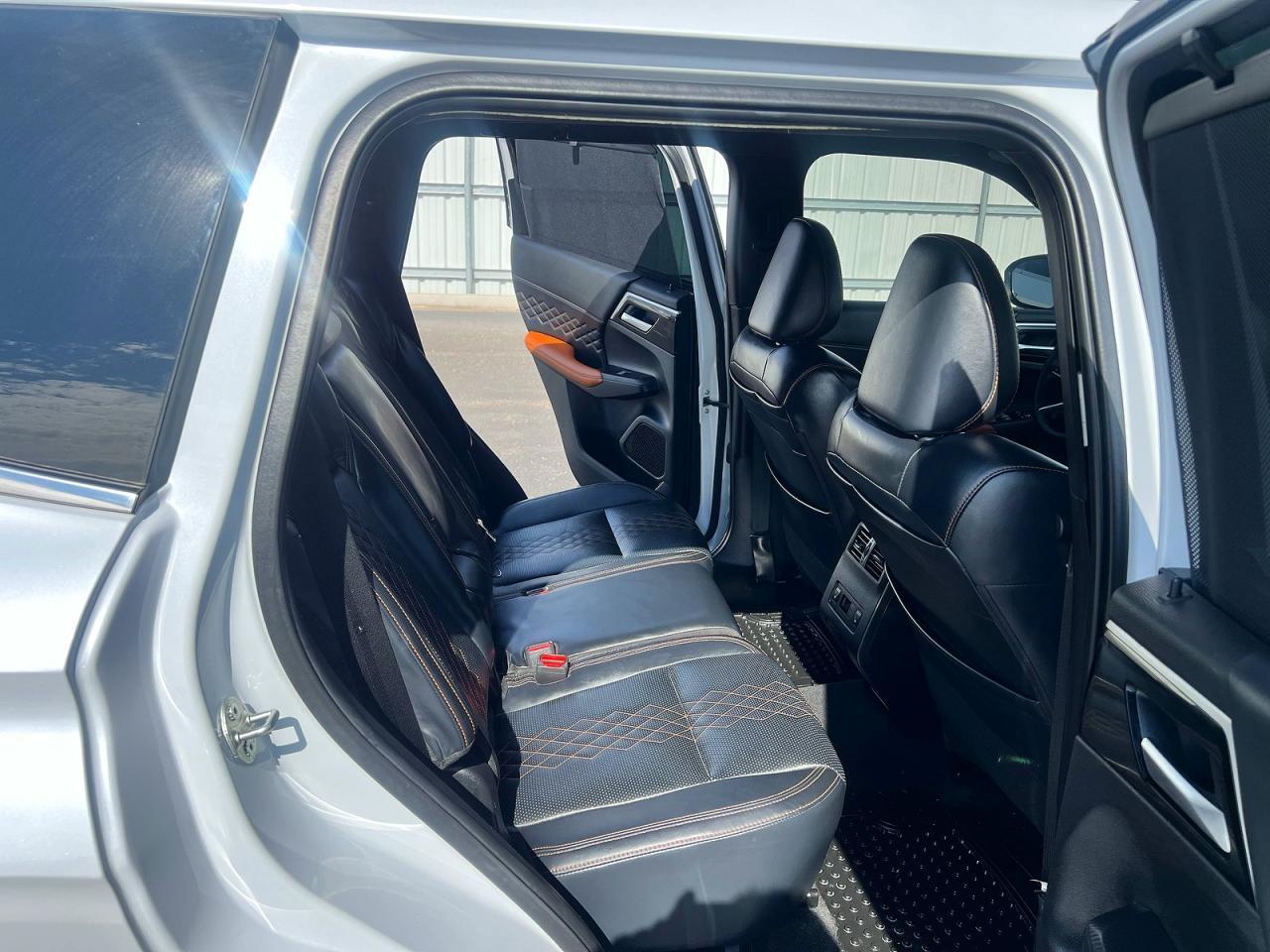 2022 Mitsubishi Outlander Sel - Image 6