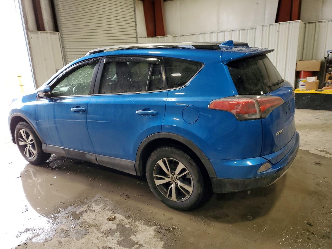 2017 Toyota Rav4 Xle - Image 2