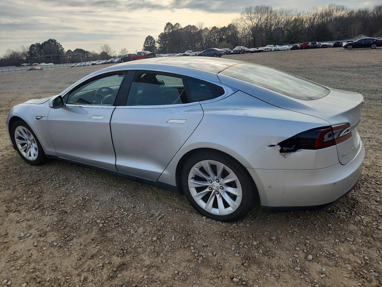 2016 Tesla Model S - Фото 2
