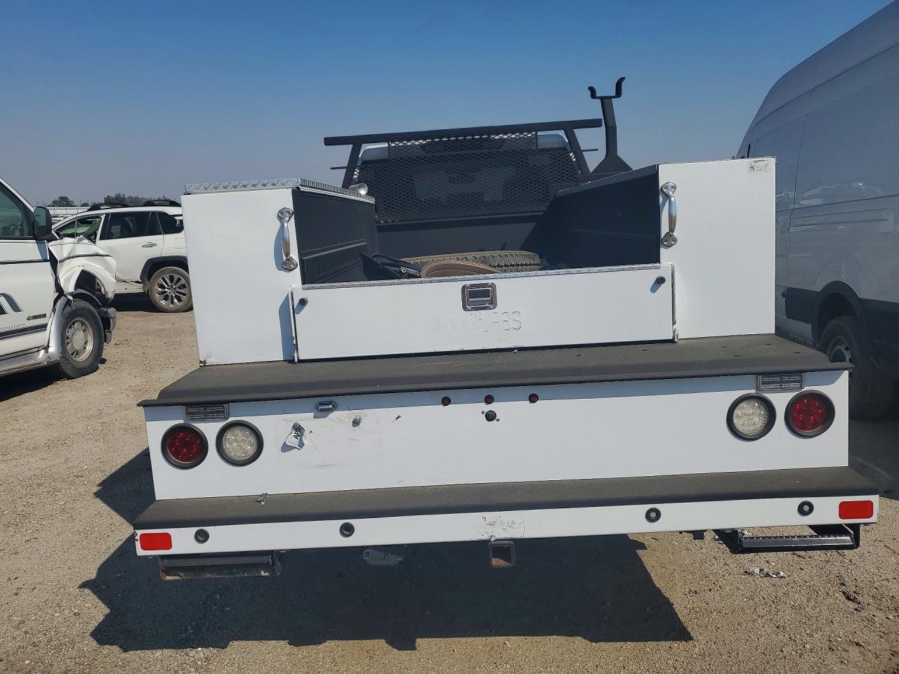 2022 GMC Sierra C2500 Heavy Duty - Image 6