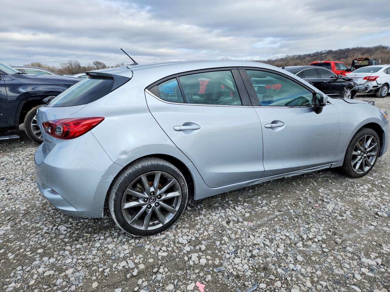 2018 Mazda 3 Touring - Image 3
