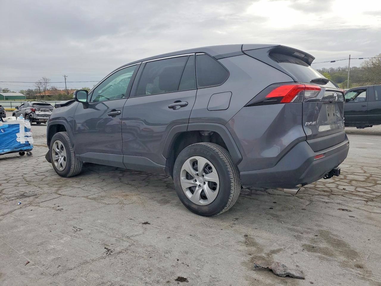 2022 Toyota Rav4 Le - Фото 2