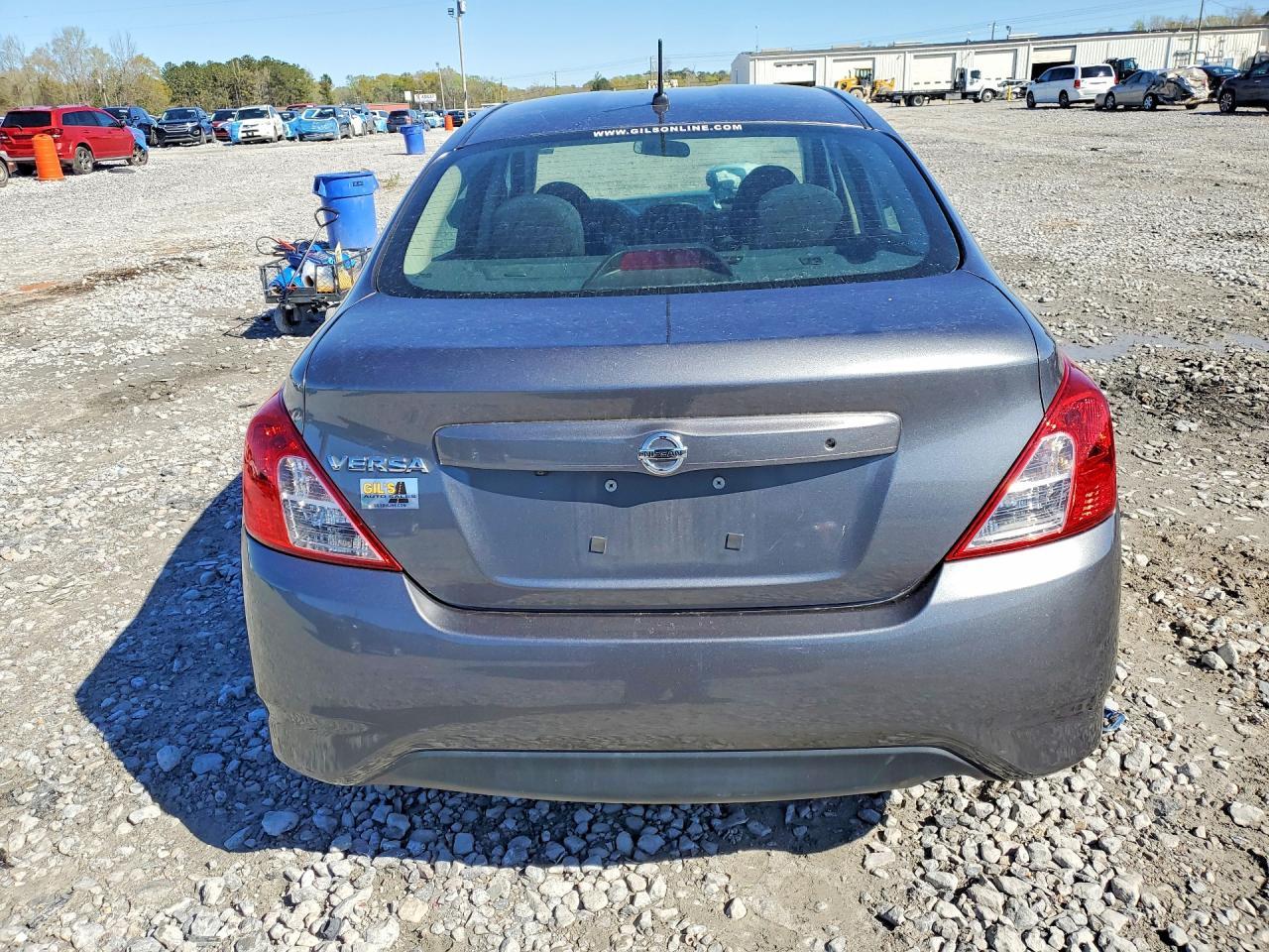 2019 Nissan Versa S - Фото 6