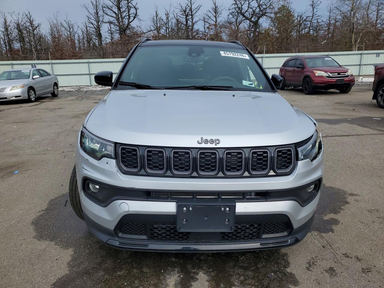 2024 Jeep Compass Latitude - Image 5