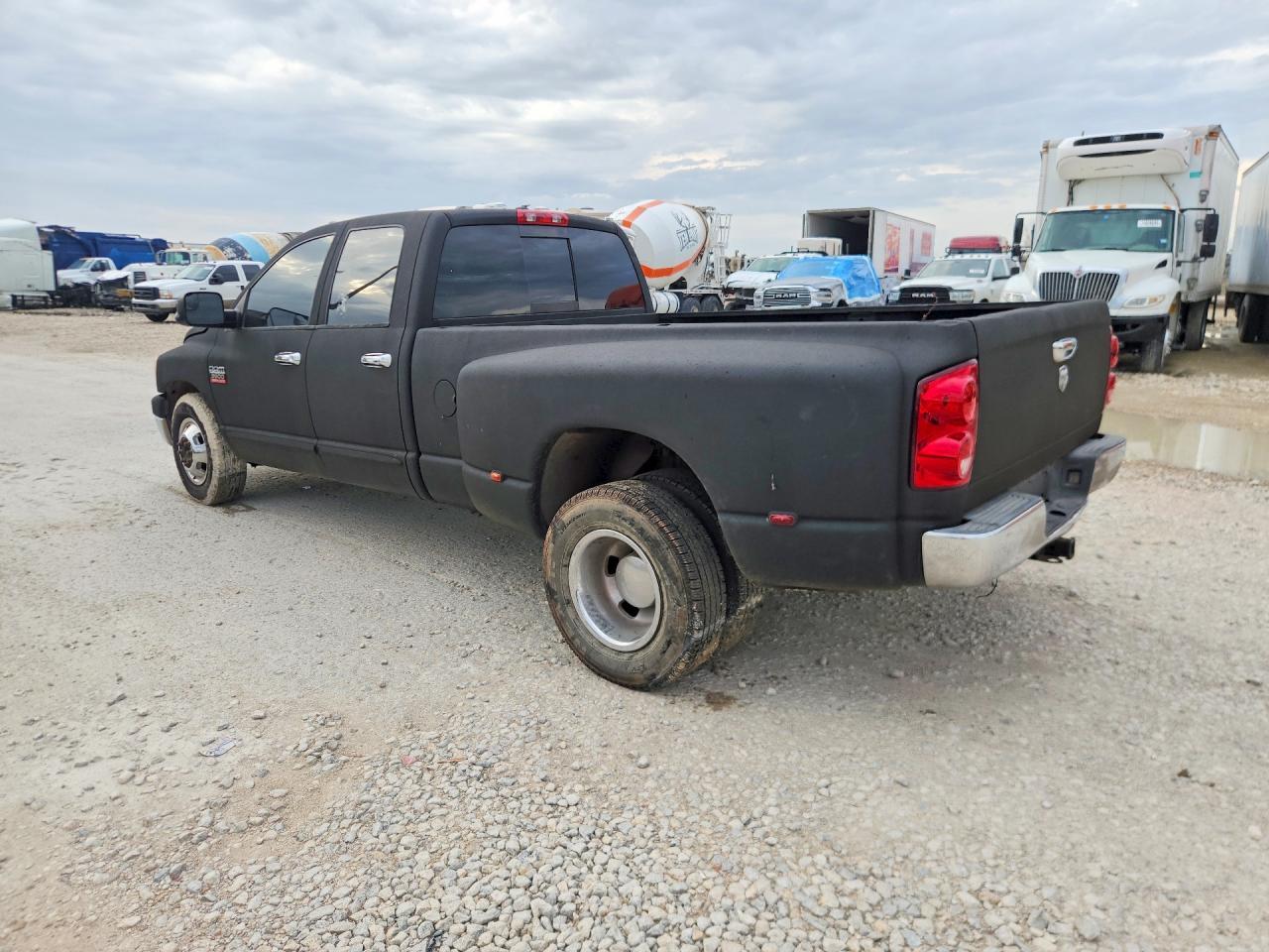2007 Dodge Ram 3500 St - Image 2