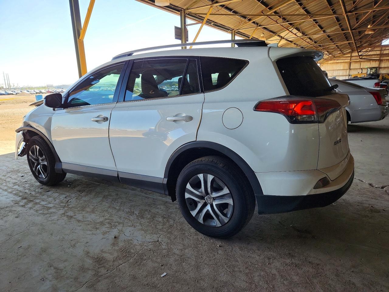 2016 Toyota Rav4 Le - Фото 2