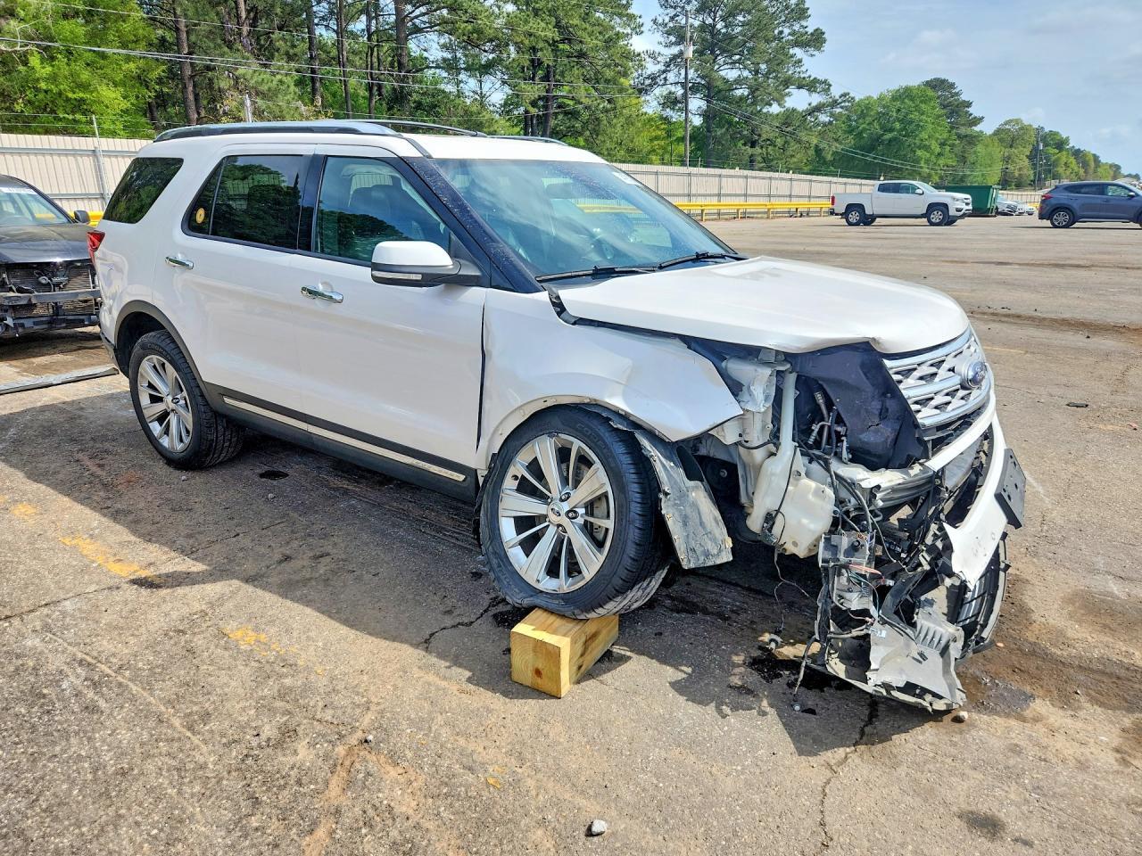 2018 Ford Explorer Limited - Image 4