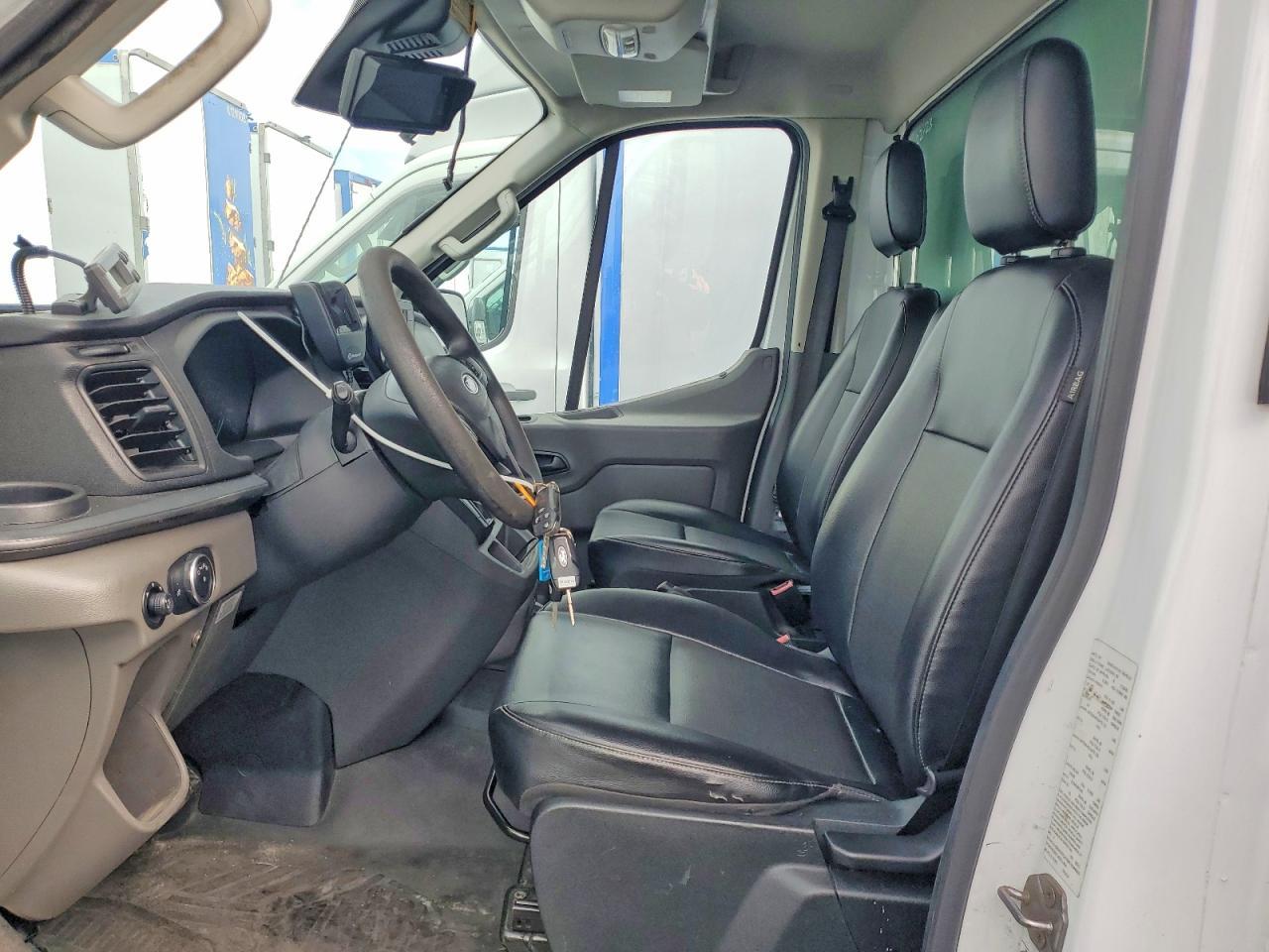 2020 Ford Transit Delivery Truck - Фото 7