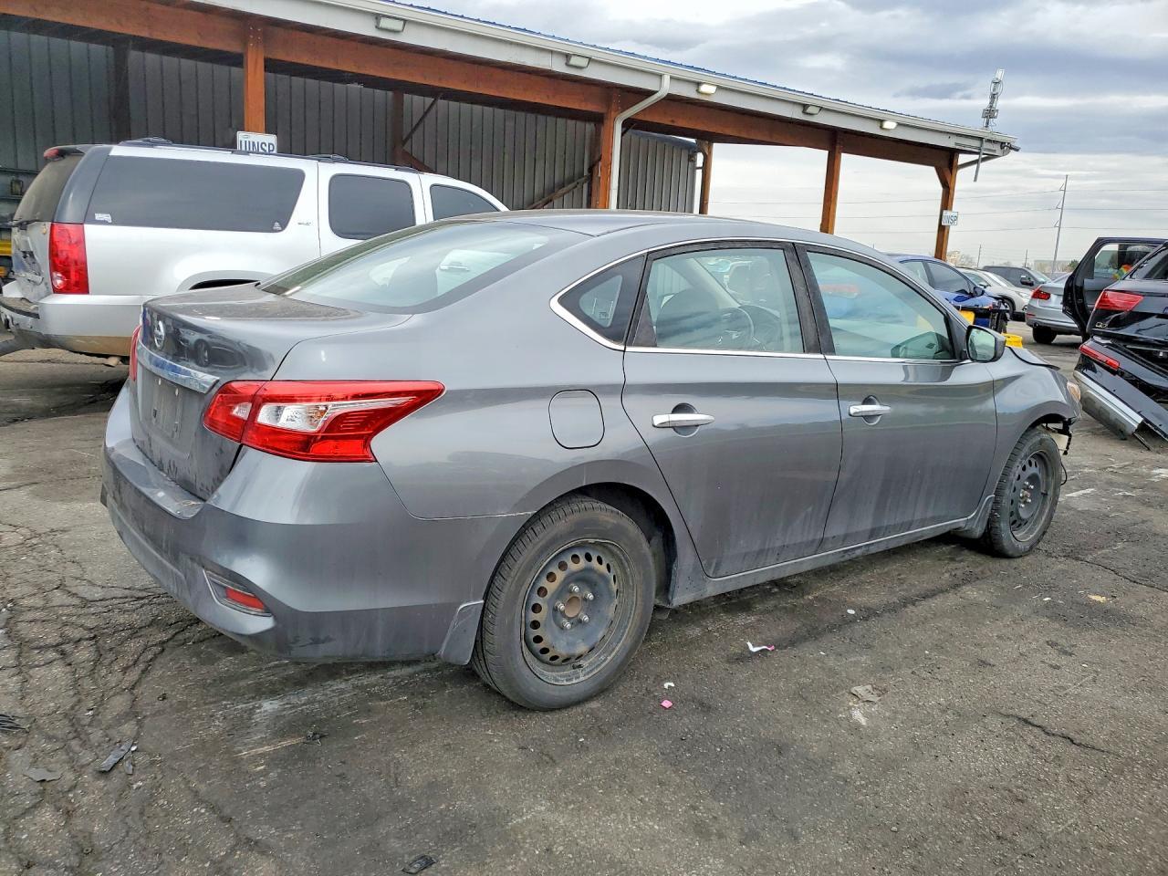 2019 Nissan Sentra S - Фото 3