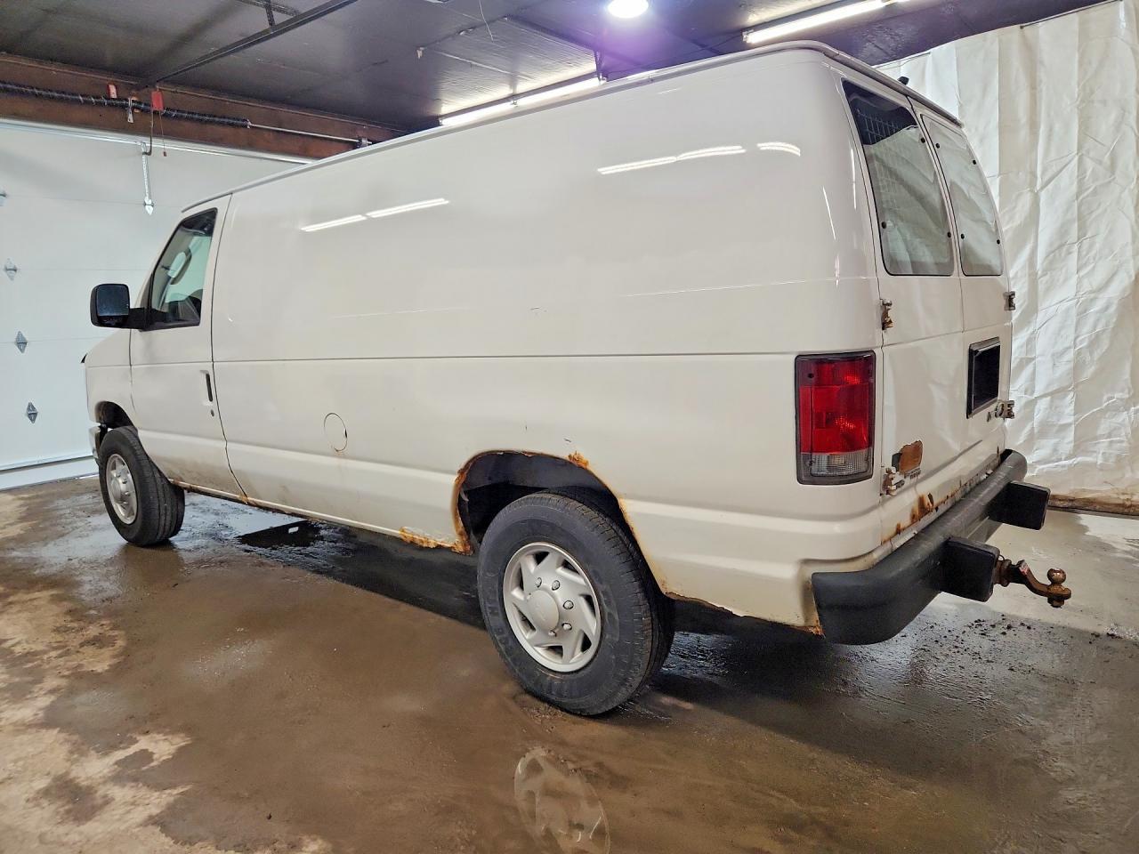 2013 Ford Econoline E250 Van - Image 2