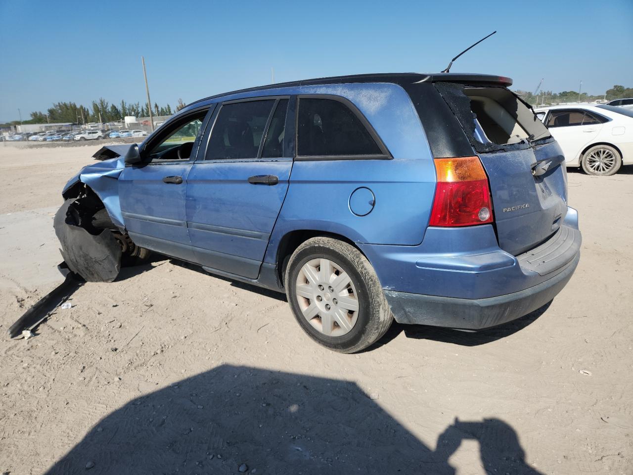 2007 Chrysler Pacifica - Image 2