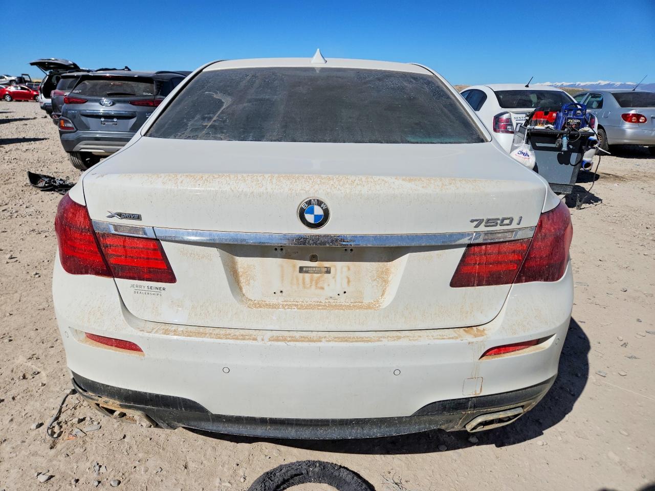 2014 BMW 750 Xi - Фото 6