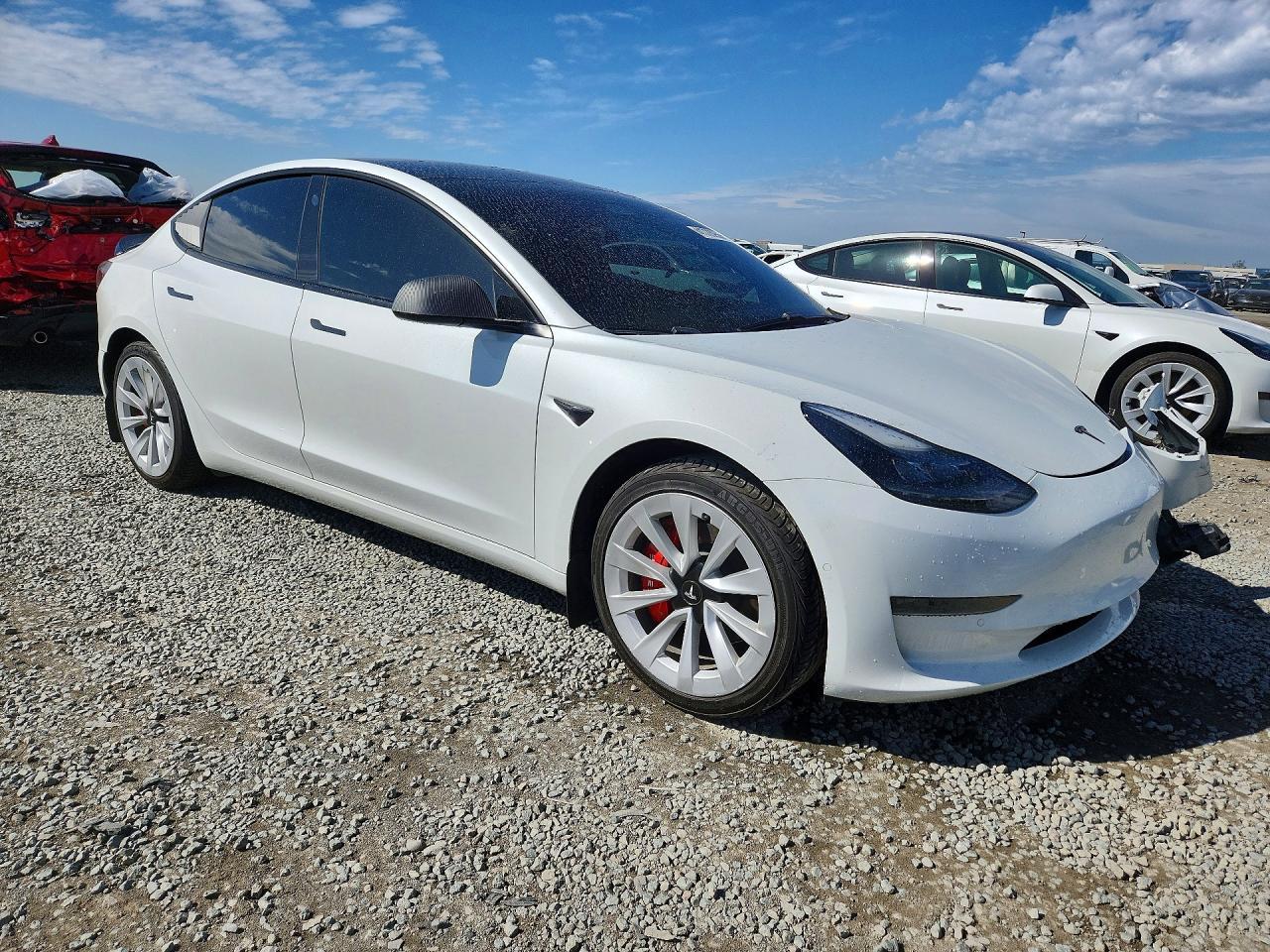 2021 Tesla Model 3 - Фото 4
