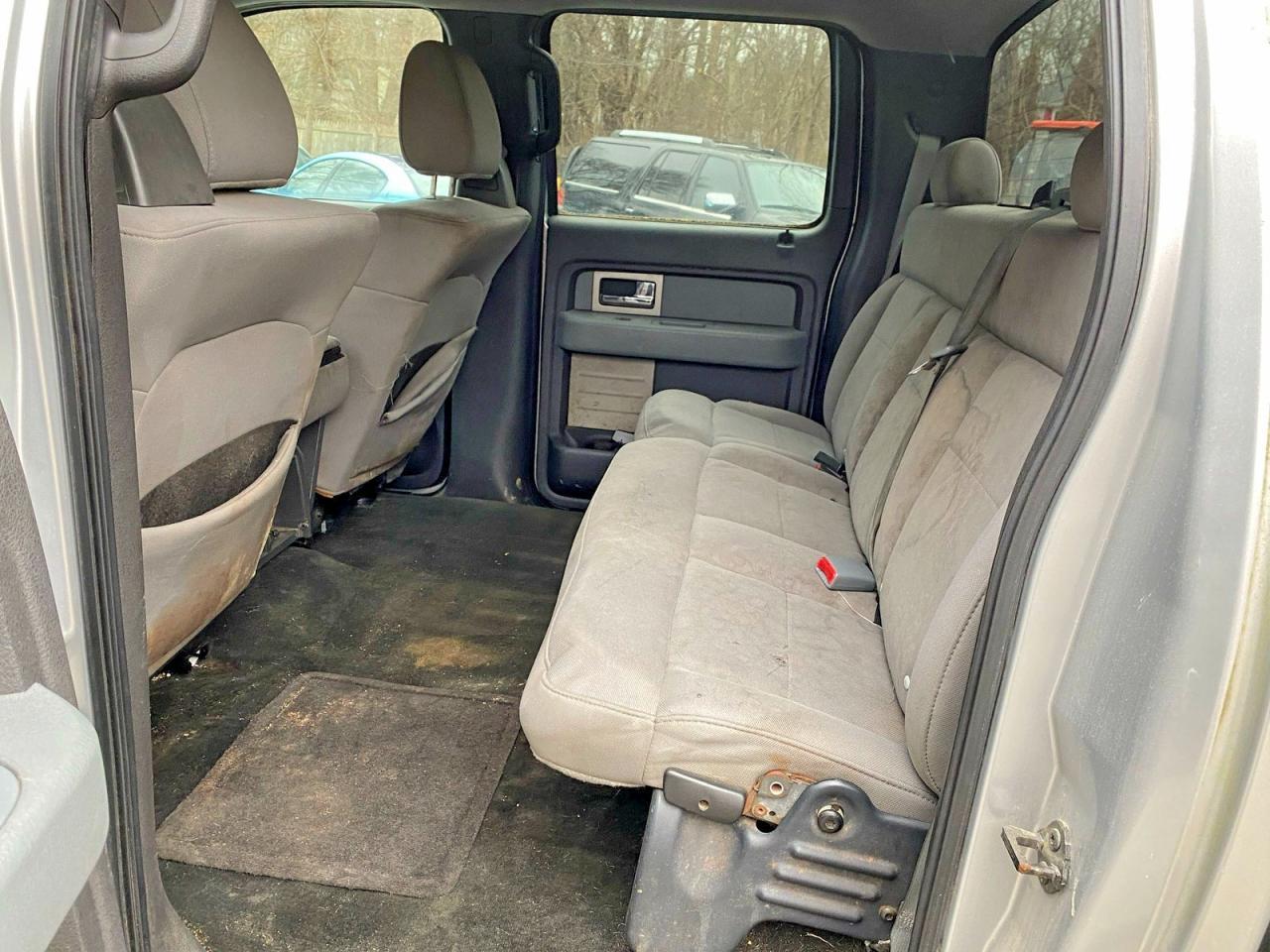 2011 Ford F150 Supercrew - Image 6