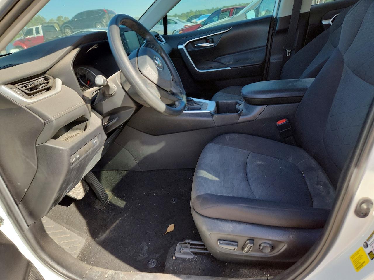 2022 Toyota Rav4 - Image 7