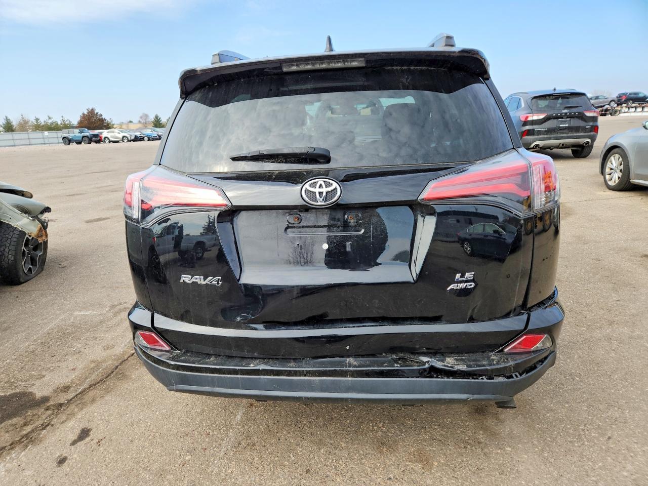 2017 Toyota Rav4 Le - Image 6
