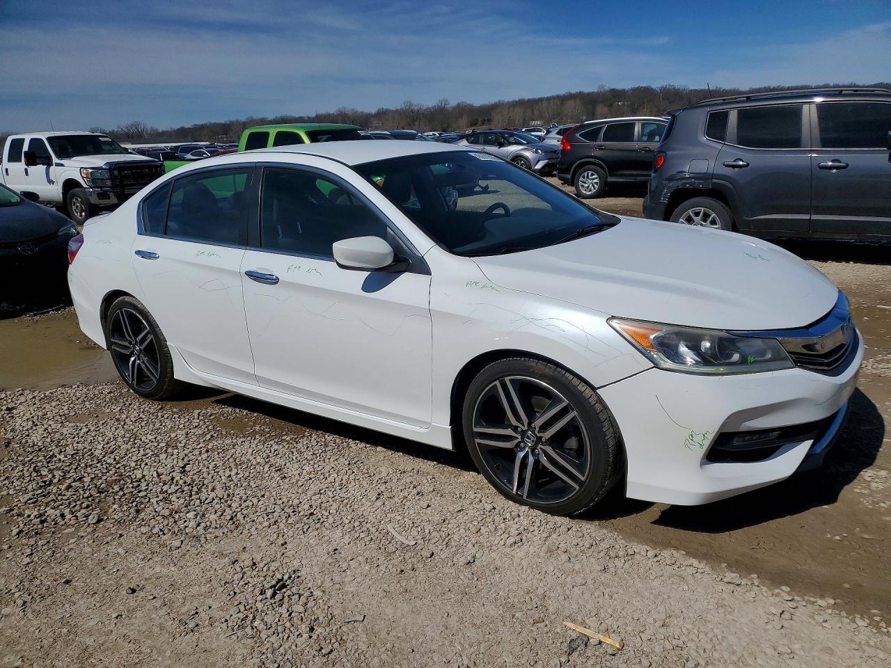 2016 Honda Accord Sport - Image 4