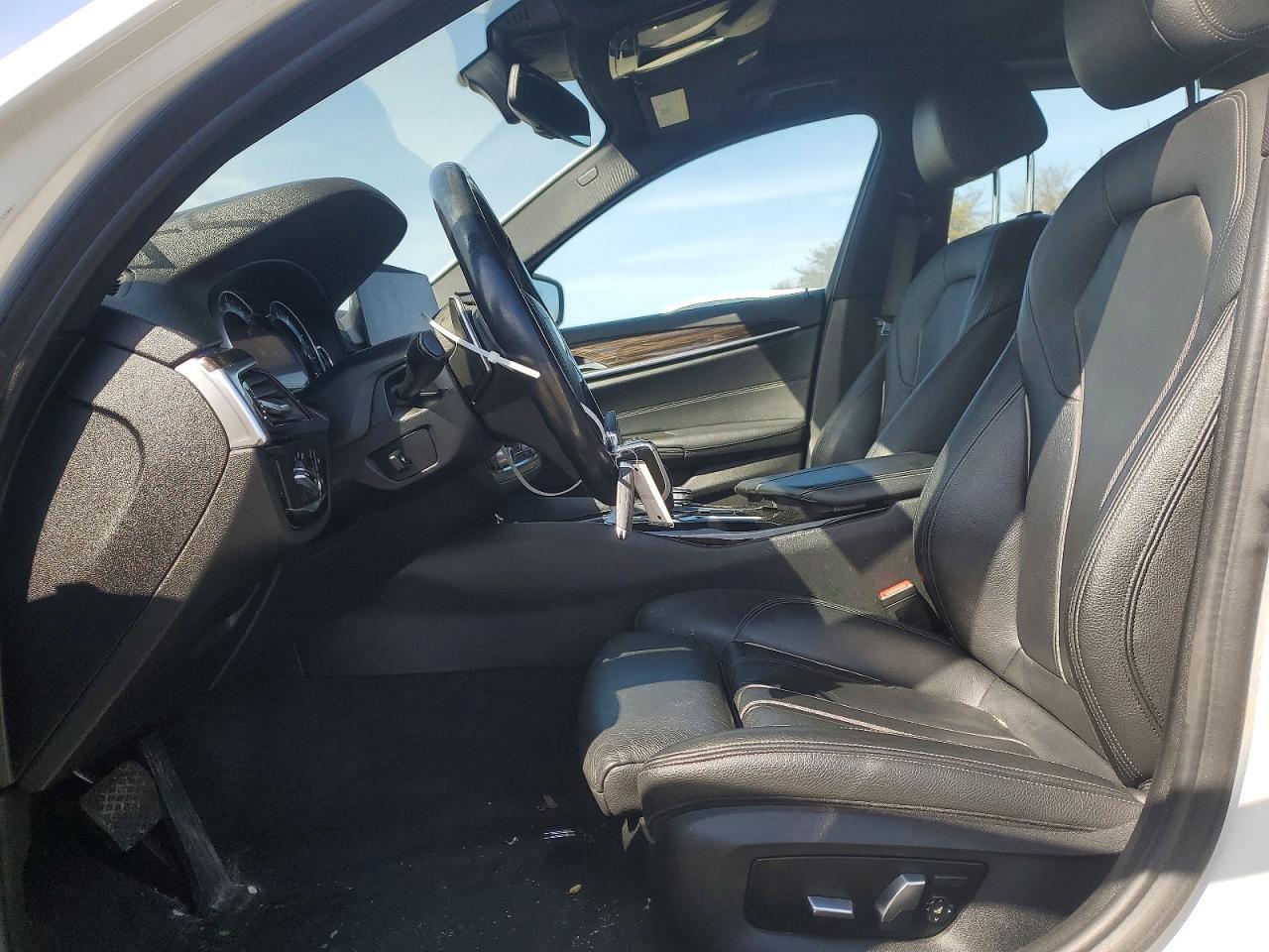 2019 BMW 530 I - Image 7