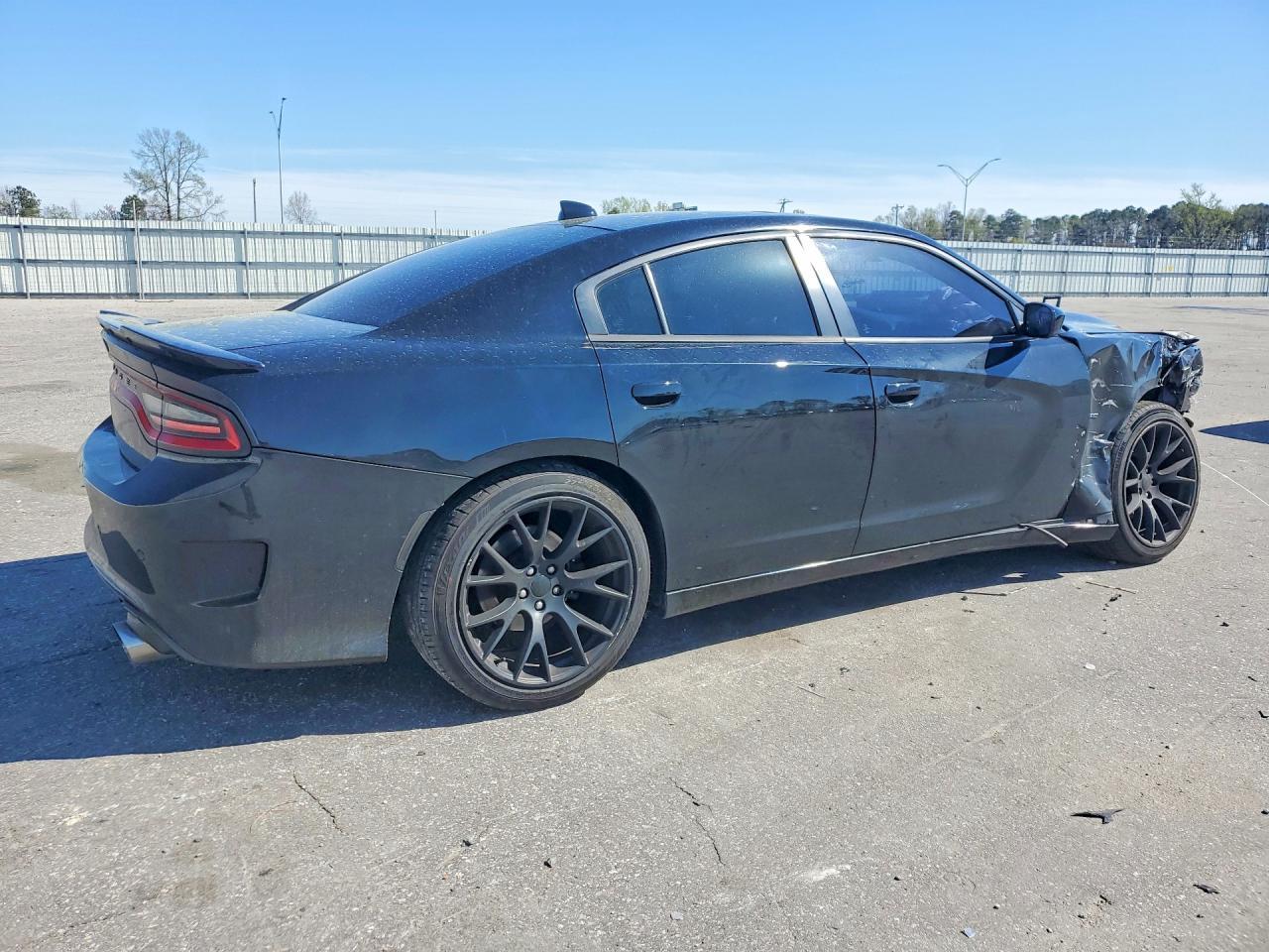 2015 Dodge Charger R - Фото 3