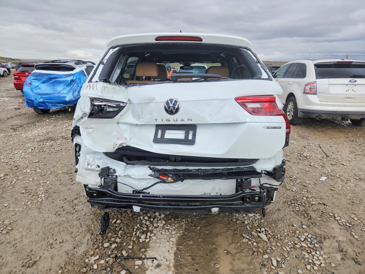2024 Volkswagen Tiguan Se R-Line Black - Image 6
