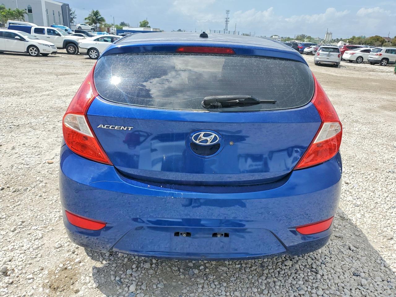 2016 Hyundai Accent Se - Фото 6