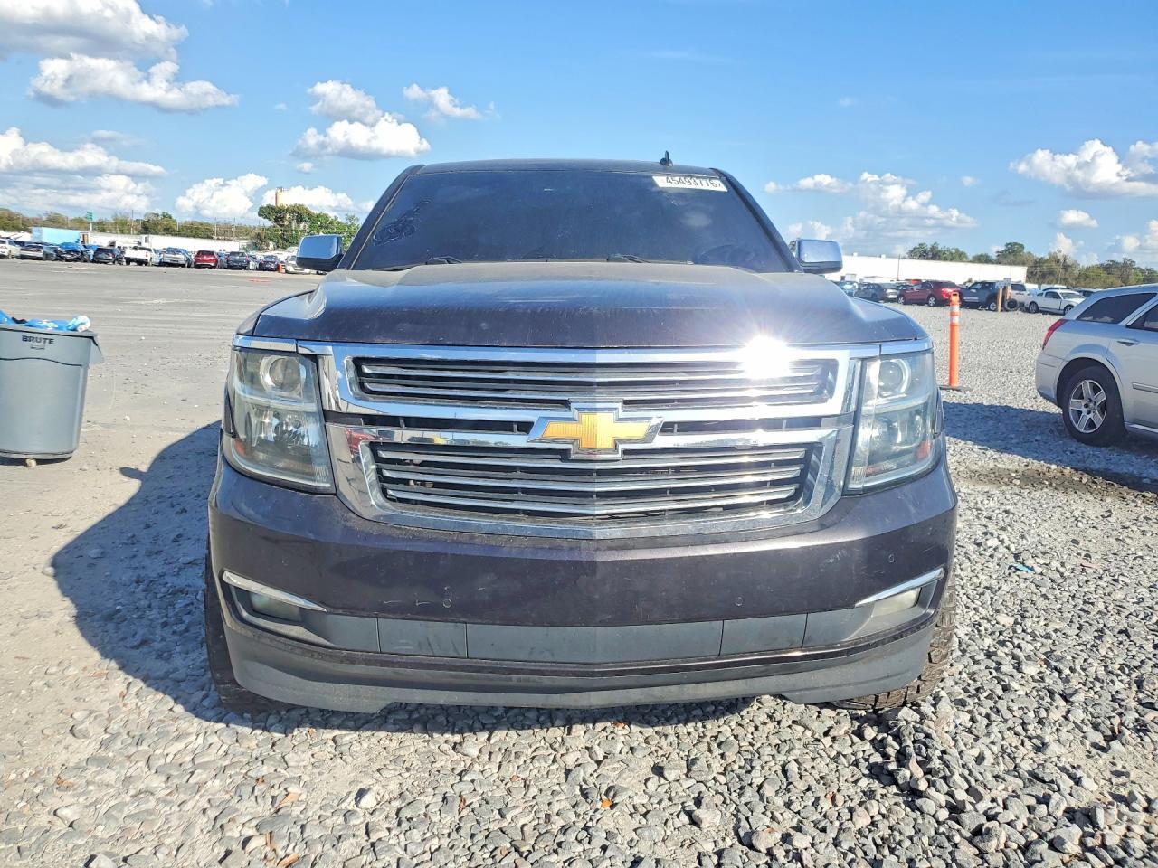 2015 Chevrolet Suburban C1500 Ltz - Image 5