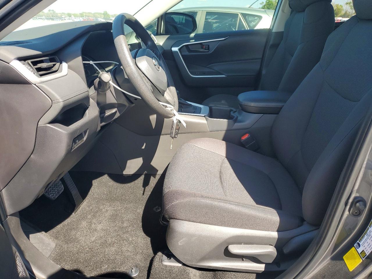 2025 Toyota Rav4 Le - Фото 7