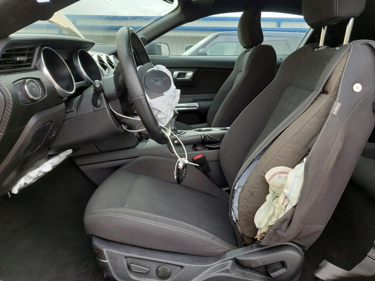 2022 Ford Mustang - Image 7
