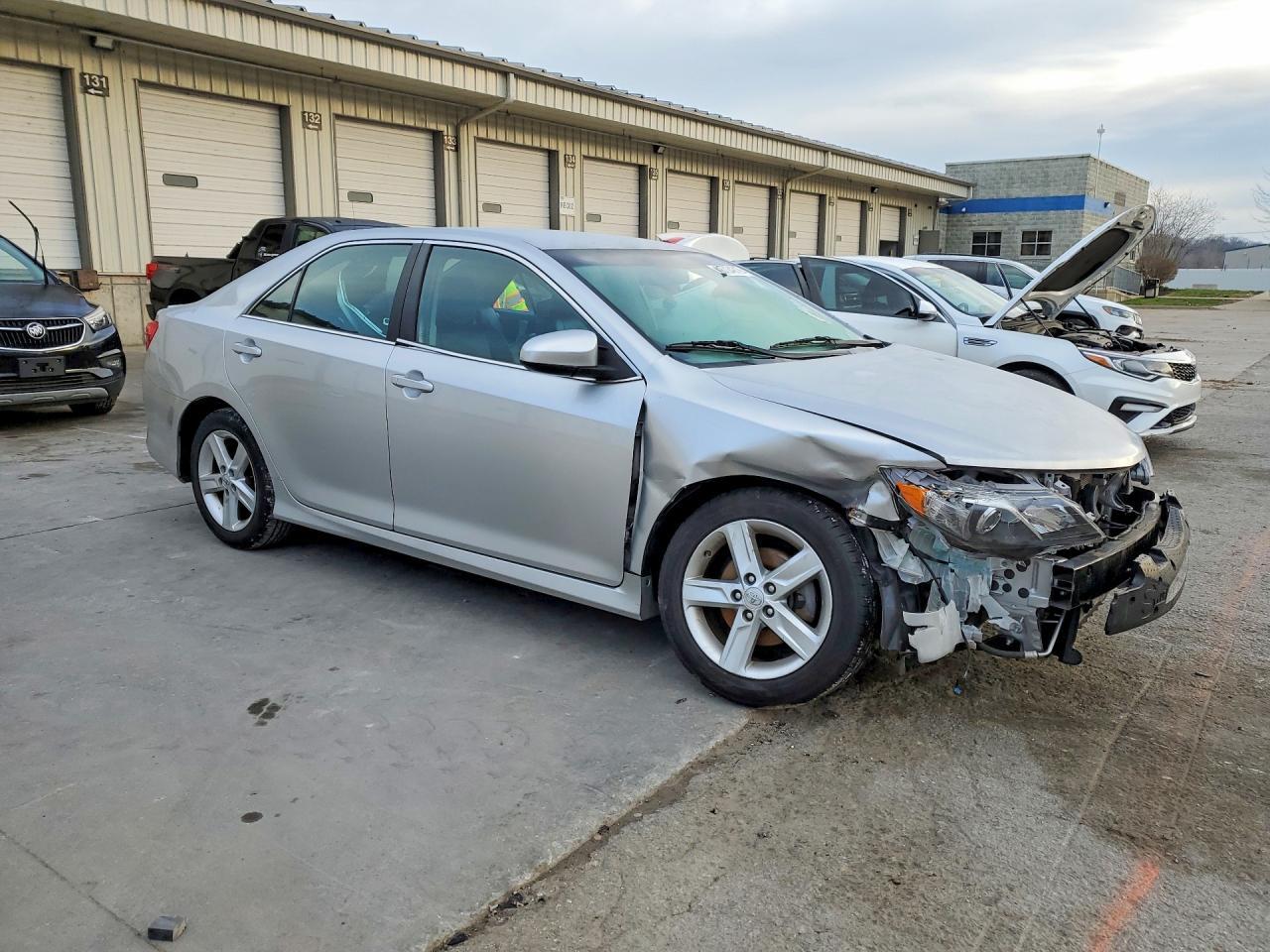 2013 Toyota Camry Se - Фото 4