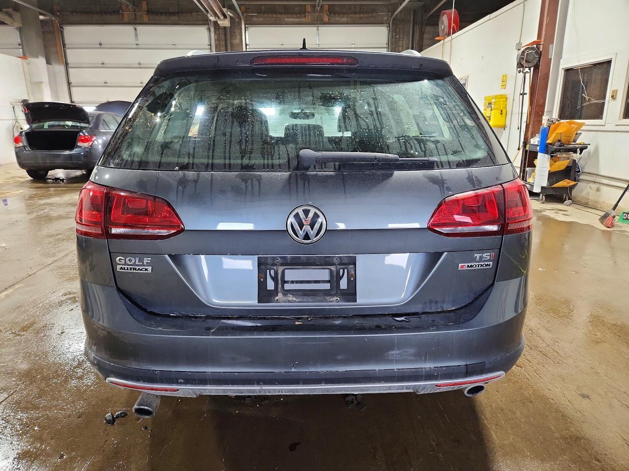 2017 Volkswagen Golf Alltrack S - Image 6
