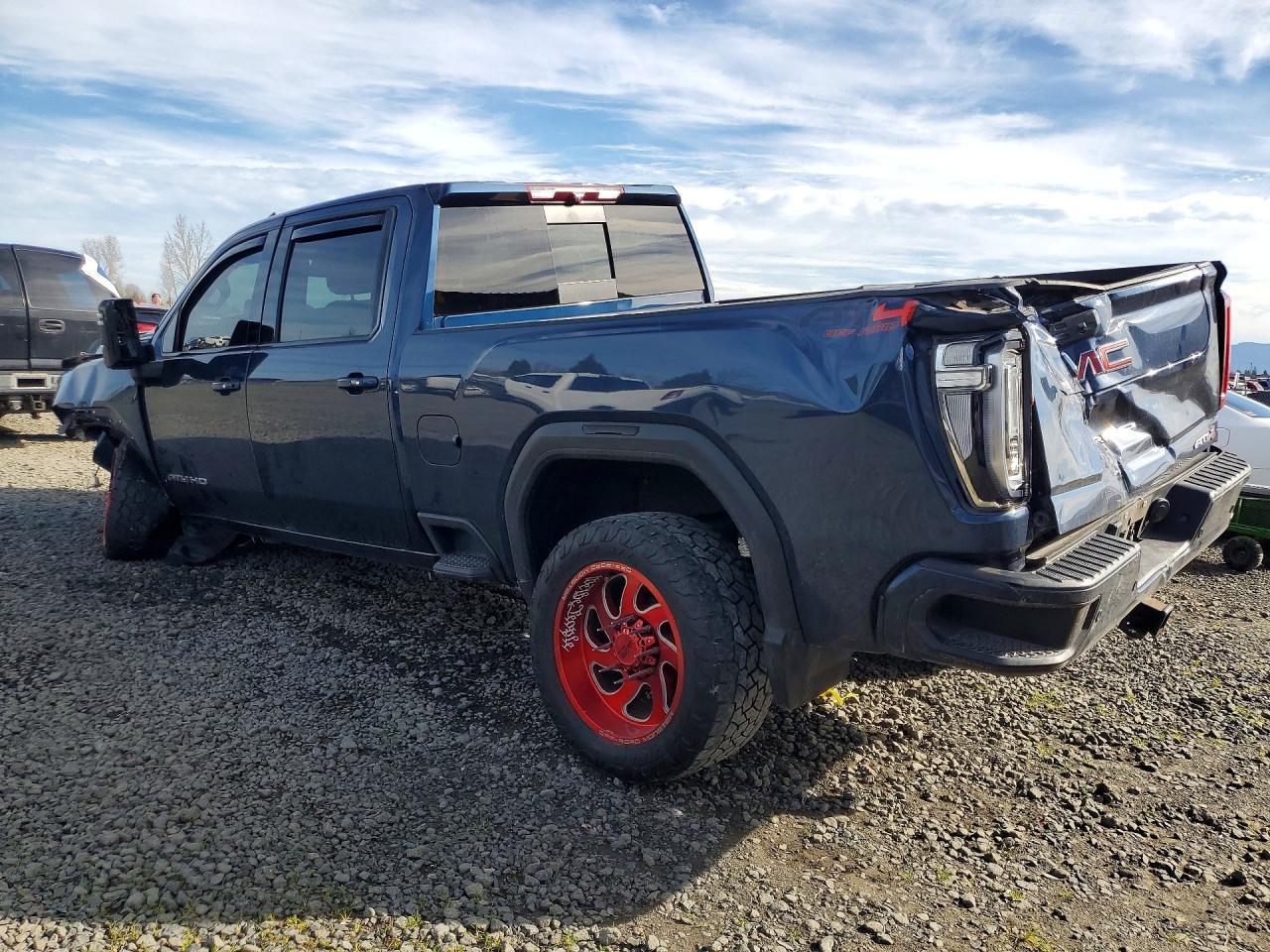 2022 GMC Sierra K2500 At4 - Image 2