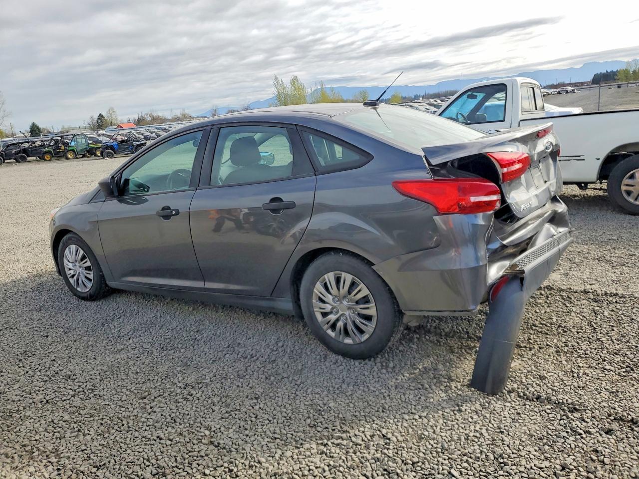 2018 Ford Focus S - Фото 2