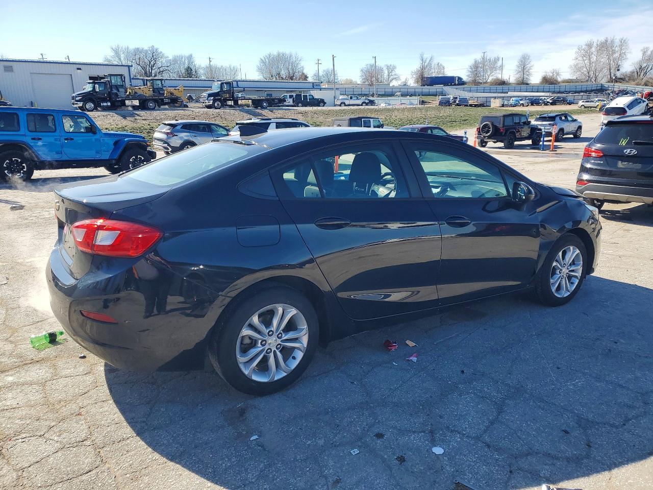 2019 Chevrolet Cruze Ls - Фото 3
