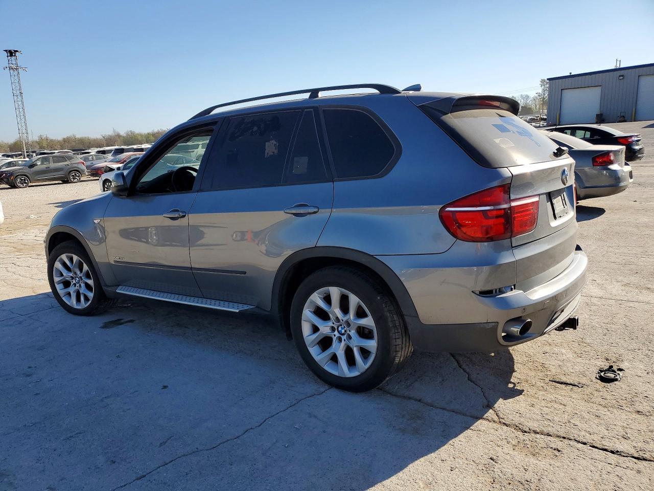 2012 BMW X5 xDrive35I - Фото 2