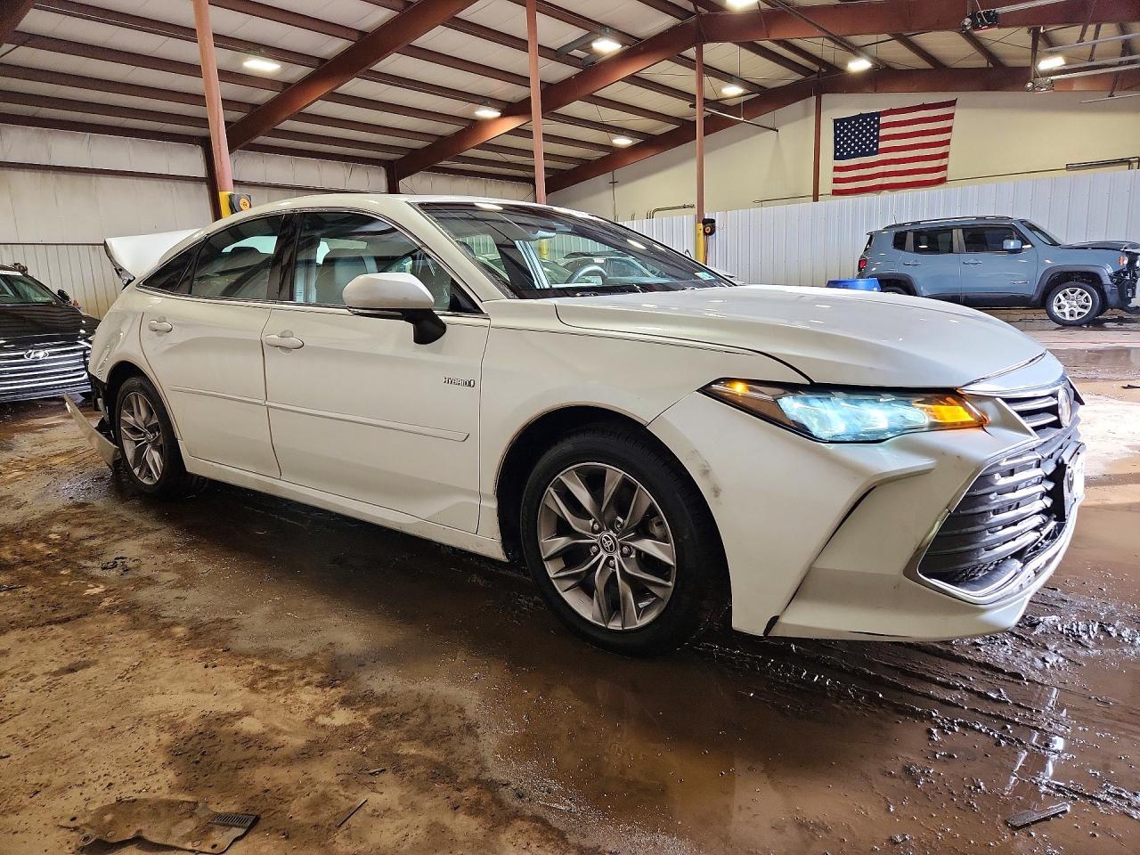 2021 Toyota Avalon Hybrid Xle - Фото 4